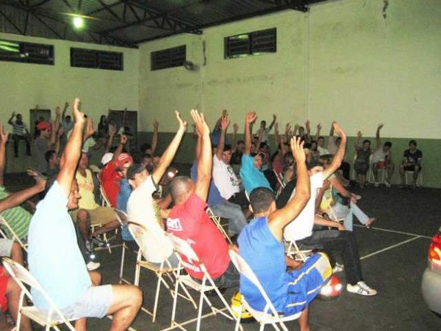  Trabalhadores de frigor&iacute;fico em Bataypor&atilde; entram em greve na segunda
