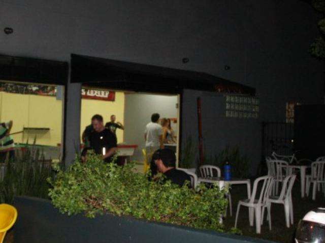 Escondido no Taveir&oacute;polis, bar para quem ouve metal serve petisco de gra&ccedil;a  