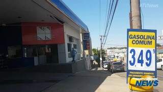 De alta em alta, custo da gasolina imp&otilde;e mudan&ccedil;a na rotina do consumidor