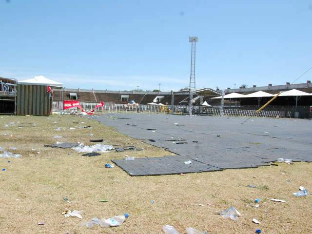  Aos 40 anos, Moren&atilde;o ter&aacute; gramado inteiro trocado pela primeira vez