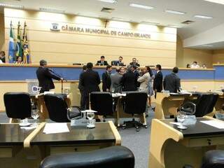 Comissão de vereadores e representantes de movimento de cultura se uniram para cobrar prefeito (Foto: Kleber Clajus)