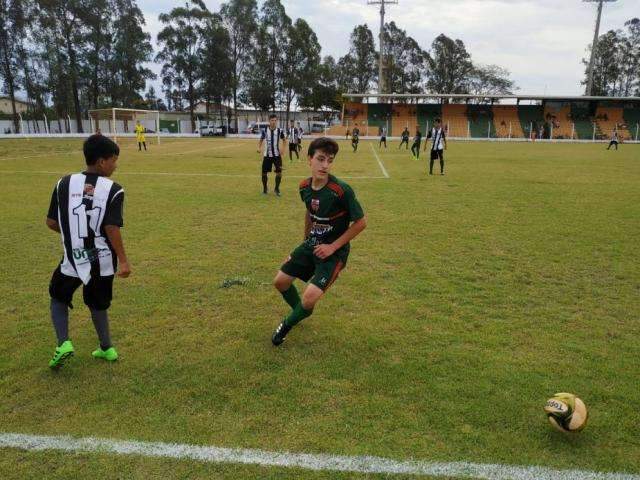 Serc, Navira&iacute; e &Aacute;guia Negra abrem 2&ordf; rodada do Estadual sub-15 com vit&oacute;ria