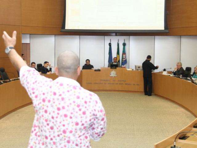 Com 42 dias de atraso, audi&ecirc;ncia discute remo&ccedil;&atilde;o da Cidade de Deus
