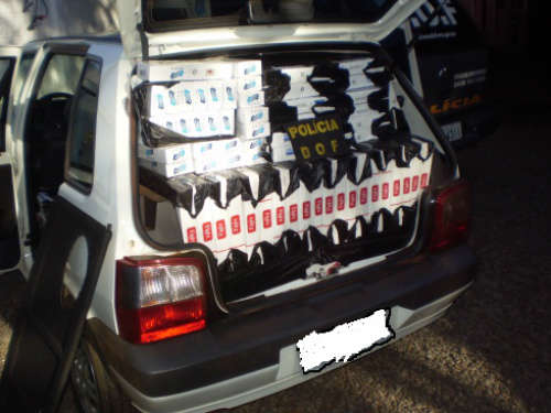  Homem &eacute; preso com 575 pacotes de cigarro na BR 463, pr&oacute;ximo a Dourados