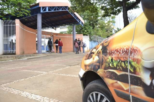 Lei da Cantina Saud&aacute;vel volta a valer nas escolas de Campo Grande