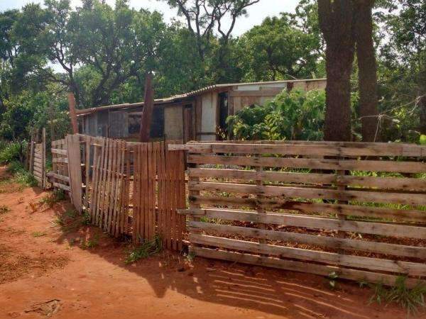  Homem &eacute; atingido com sete tiros e morre dentro de ambul&acirc;ncia 