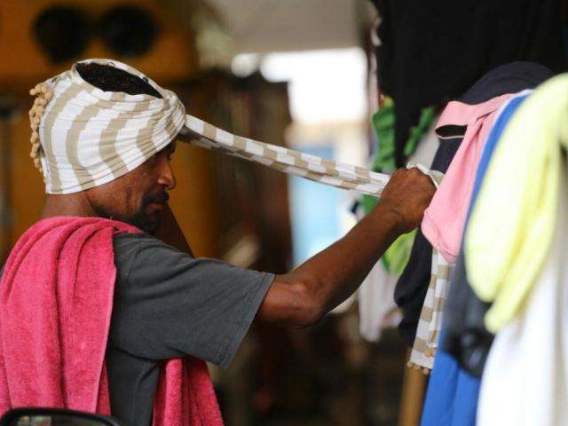 Moradores de rua ganham aten&ccedil;&atilde;o, almo&ccedil;o e roupas na rodovi&aacute;ria