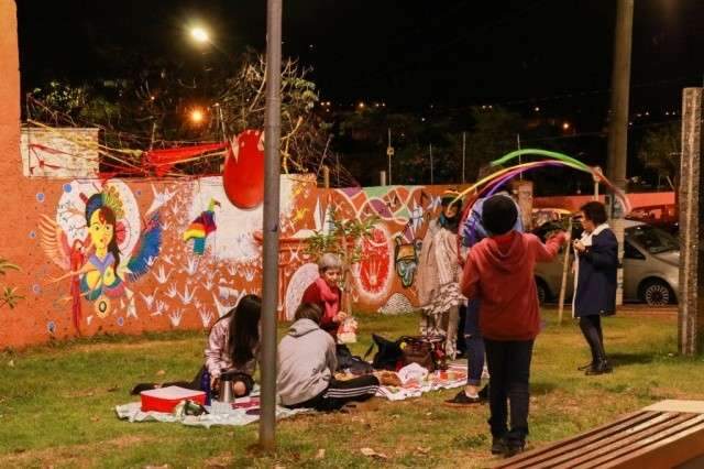 &ldquo;Piquenique na Orla&rdquo; volta com brincadeiras, teatro e artesanatos