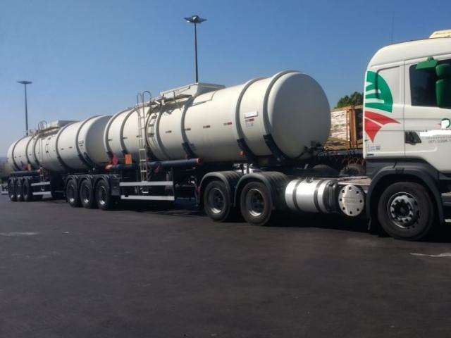 Sem licen&ccedil;a ambiental, carreta com 57 mil litros de gasolina &eacute; apreendida