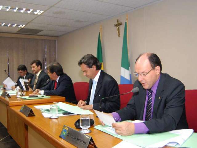  Projeto que limita utiliza&ccedil;&atilde;o de plen&aacute;rio gera pol&ecirc;mica na Assembleia