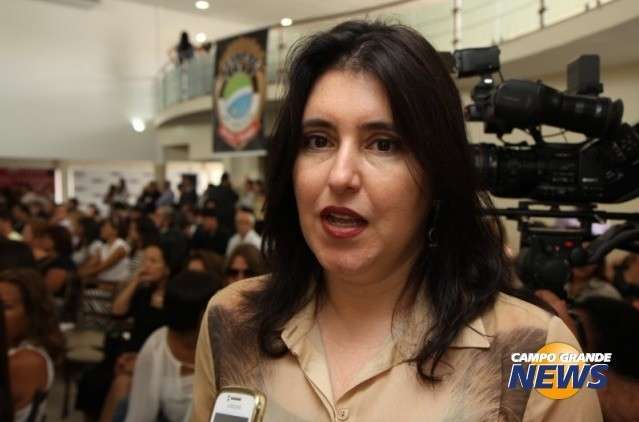Simone abre m&atilde;o do Senado por Andr&eacute; e v&ecirc; impasse em dar Governo a Jerson