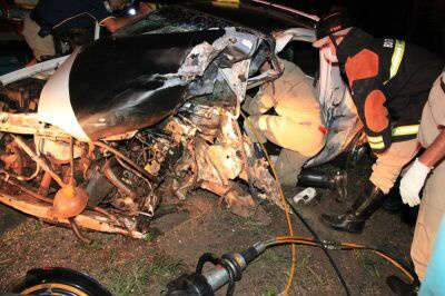  Morre v&iacute;tima de acidente entre carro e carreta na BR-163