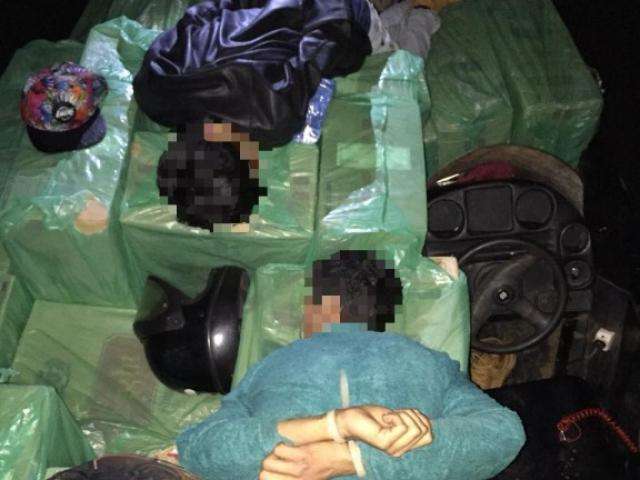 PF prende moradores de MS com embarca&ccedil;&atilde;o carregada de cigarros