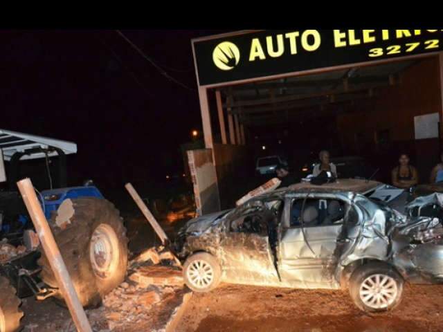  Termina em acidente persegui&ccedil;&atilde;o policial em Sidrol&acirc;ndia