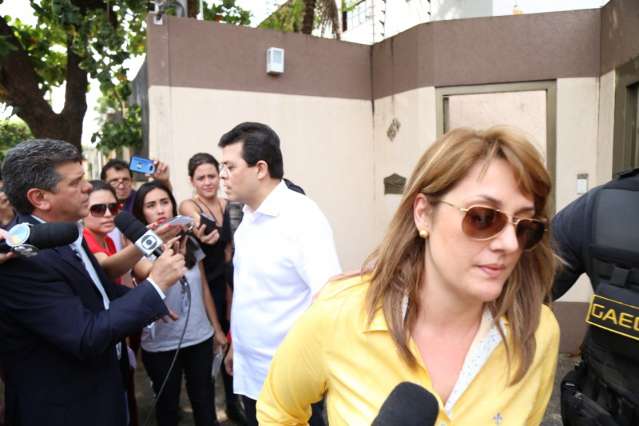 Defesa tenta liberar Andreia Olarte para tratamento m&eacute;dico em casa