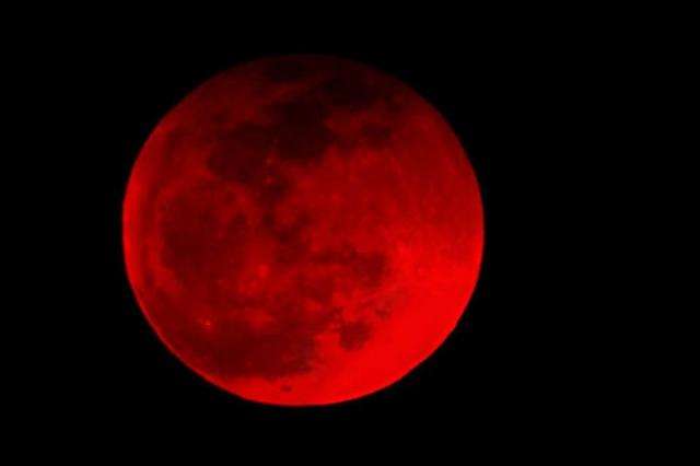 Na virada de domingo para segunda, c&eacute;u ter&aacute; &ldquo;Superlua de Sangue&rdquo;