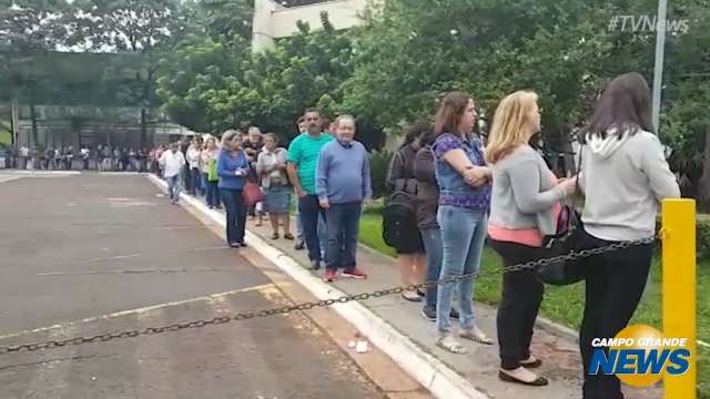 Contribuinte enfrenta fila e aproveita &uacute;ltimo dia para renegociar d&iacute;vidas