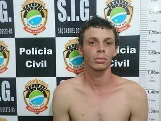 Leandro Bento da Silva, confessou a autoria do crime. (Foto: Divulgação/Polícia Civil)