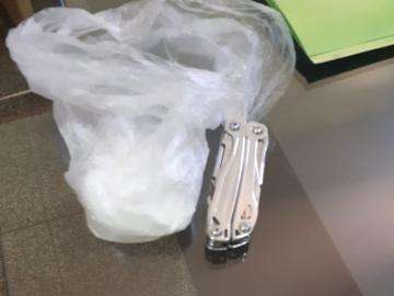 Al&eacute;m de coca&iacute;na, Garras apreendeu celular de policial da fronteira preso