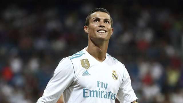 Com arbitragem brasileira e Gr&ecirc;mio na espera, Real Madrid faz semifinal hoje