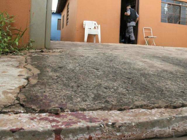 Pol&iacute;cia identifica suspeitos de latroc&iacute;nio mortos em troca de tiros