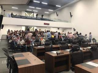 Plenário da Assembleia parcialmente lotado pela manhã desta quarta-feira (Foto: Fernanda Palheta)