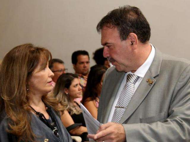 Deputados questionam compra de jogos de sexualidade pela prefeitura 