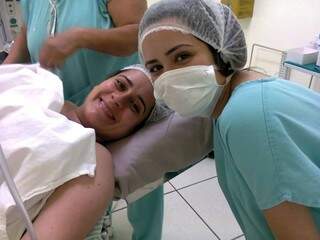 No centro cirúrgico para o parto de Renata. 