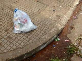 Segundo moradores, após a festa resta lixo para recolher(Foto: Elci Holsback)