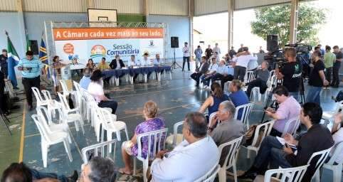 C&acirc;mara realiza pela segunda vez sess&atilde;o comunit&aacute;ria no Recanto dos Rouxin&oacute;is