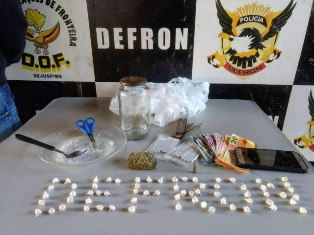 Suspeito &eacute; preso em flagrante enquanto preparava coca&iacute;na para o tr&aacute;fico 