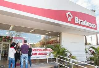 Agência do banco Bradesco localizada na Avenida Costa e Silva (Foto: Divulgação)