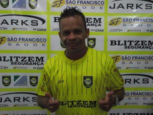 Cene anuncia contrata&ccedil;&atilde;o de atacante para segunda fase do Estadual