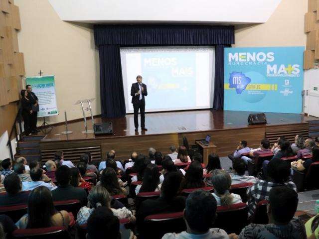 Semin&aacute;rio capacita gestores para facilitar abertura de empresas