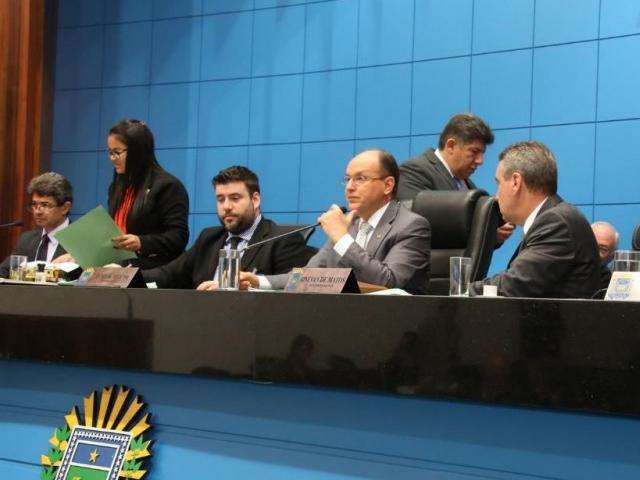 Deputados discutir&atilde;o elei&ccedil;&atilde;o de novo presidente depois de outubro, diz Mochi