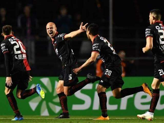 S&atilde;o Paulo perde em casa por 1 a 0 para o Col&oacute;n da Argentina