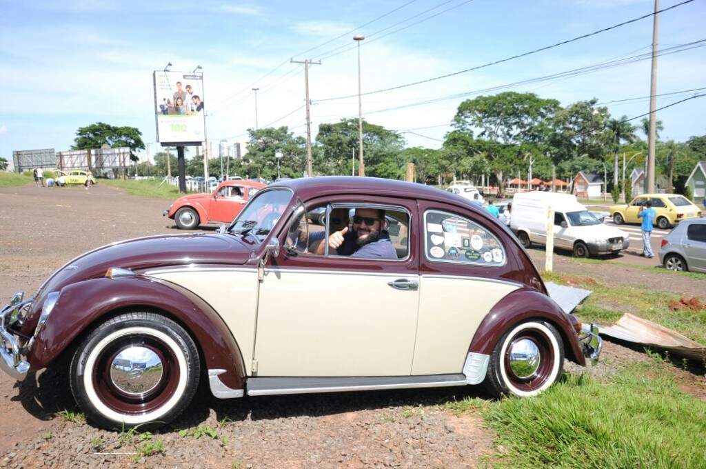 Fusca completa 60 anos com encontro de colecionadores na Morada dos Baís -  Diversão - Campo Grande News