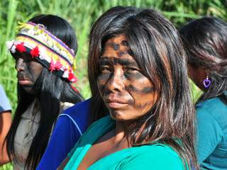 Índios guarani-kaiowá, entre a divisa de Aral Moreira e Amambai, onde Nísio desapareceu. (Foto: João Garrigó)