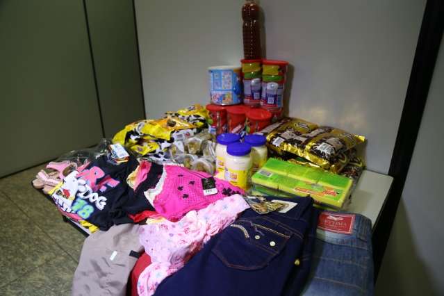 Dupla agia em &ocirc;nibus visando idosos para furtar cart&otilde;es e gastar no Centro