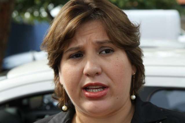 Ap&oacute;s 7 meses e press&atilde;o de aliados, Bernal anuncia secret&aacute;ria da Mulher