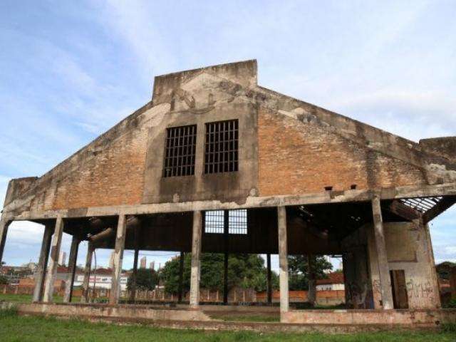 MPE vai &agrave; justi&ccedil;a pedir conclus&atilde;o de obras no complexo ferrovi&aacute;rio