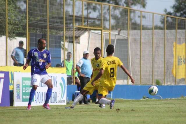 Cene volta a ceder o empate no finalzinho e segue sem vencer no Estadual