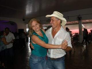 Edna Ajala e Edvaldo Ferreira dançam juntos há pelo menos 2 anos. (Foto: Simão Nogueira)