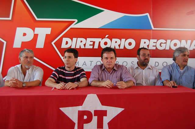  Vander &eacute; lan&ccedil;ado para amenizar aus&ecirc;ncia da candidatura de Zeca