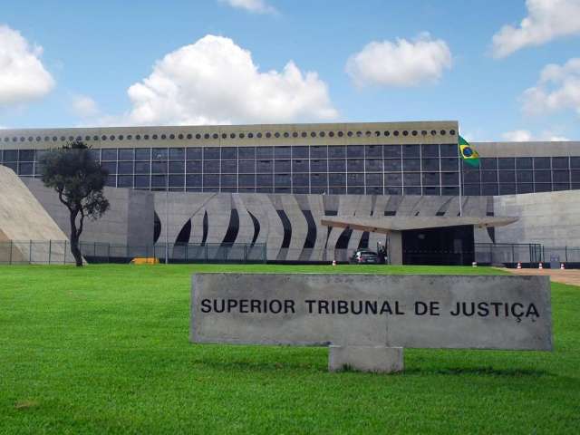 Servidores s&atilde;o condenados por omiss&atilde;o sobre fraudes em licita&ccedil;&atilde;o de ambul&acirc;ncias