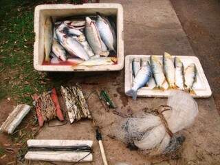PMA também apreendeu 75 quilos de pescado em Ribas do Rio Pardo. (Foto: Divulgação/PMA)