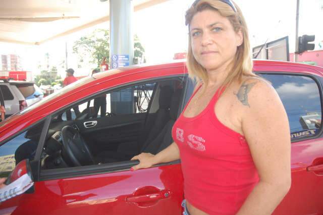  Pre&ccedil;o do &aacute;lcool &quot;assusta&quot; motoristas na hora de abastecer na Capital