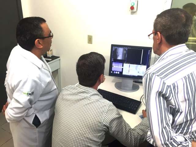 Multinacionais treinam equipe de hospital para operar equipamentos
