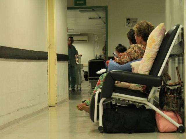 Falta de m&eacute;dico em postos superlota Pronto Socorro da Santa Casa