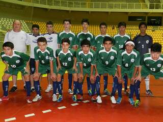 Equipe sub-15 foi composta por comissão técnica de Corumbá e jogadores de todo o Estado (Foto: Divulgação)